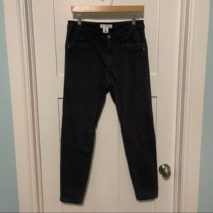 H&M Label of graded goods size 10 dark gray pants with ankle zippers!